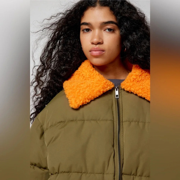 Urban Outfitters Army Green Puffer Jacket Duckie Faux Shearling Collar Coat NWOT - Picture 3 of 11